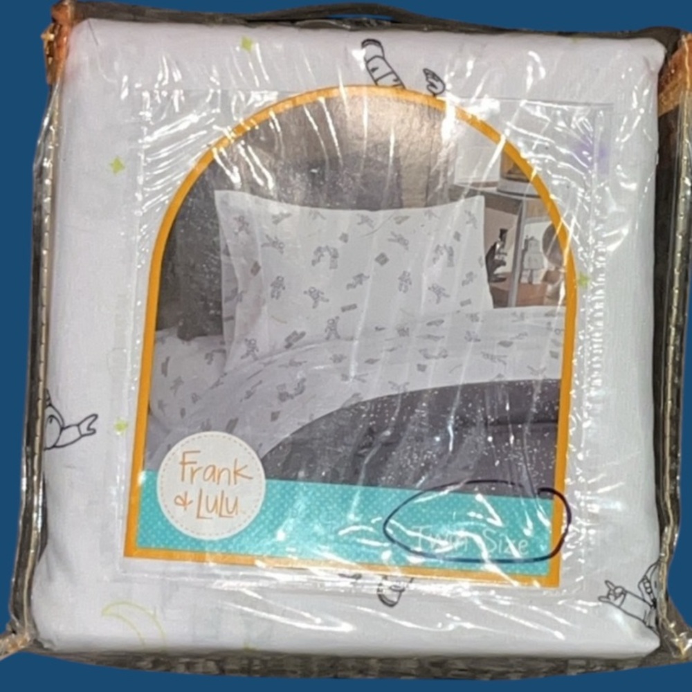 Twin Size Sheet Set Boys Frank & LuLu Far‎ Our Spacemen Astronauts Moon